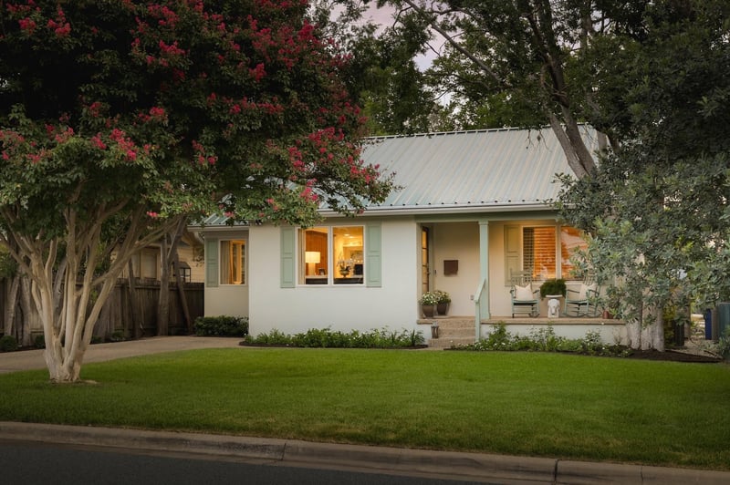 Virtual tour of 1820 W 39th ST