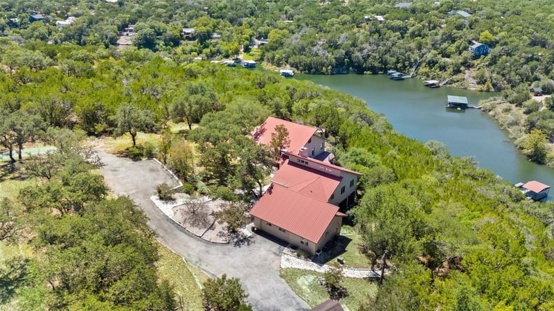 Virtual tour of 18205 Ridge RD