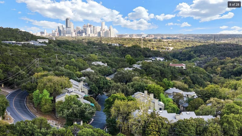 Virtual tour of 1821 Westlake DR Unit #103