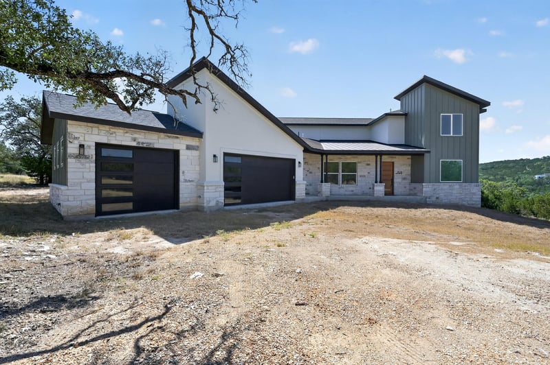 Virtual tour of 18213 Gregg Bluff RD