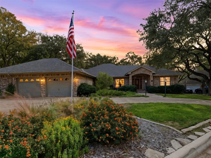 Virtual tour of 1828 Cypress Rapids Dr