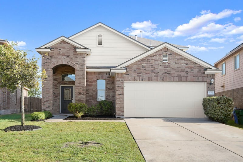 Virtual tour of 18317 Moreto LOOP