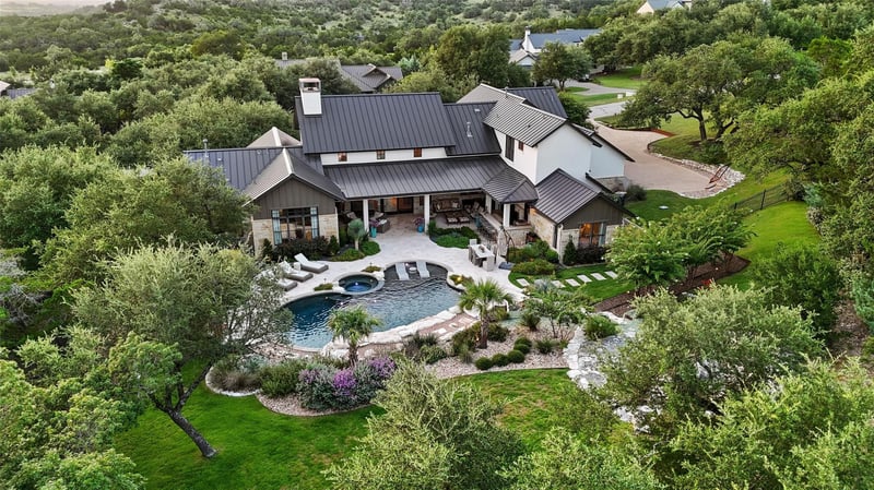 Virtual tour of 18416 Flagler Dr