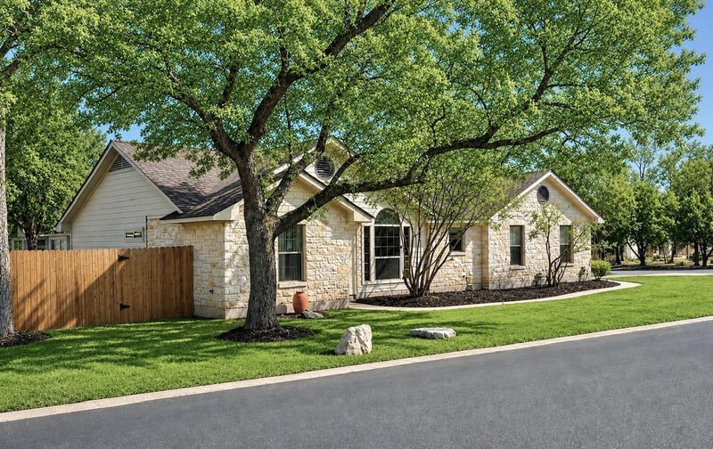 Virtual tour of 18516 Champions CIR