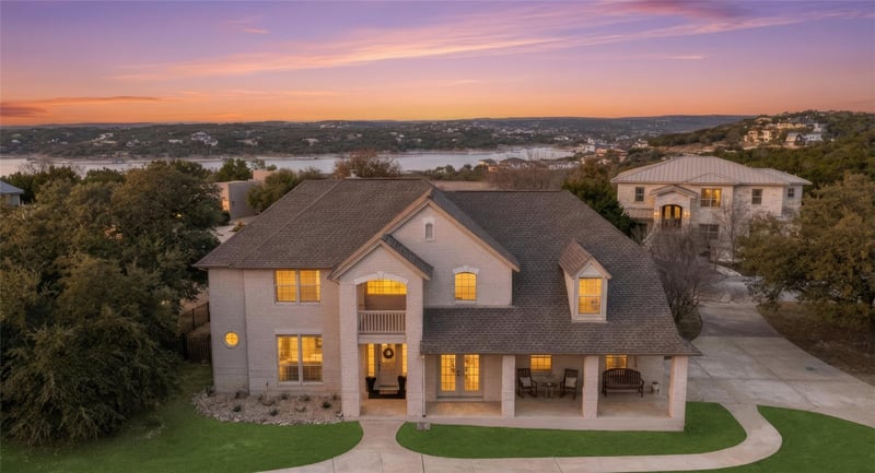 Virtual tour of 18702 Venture Dr