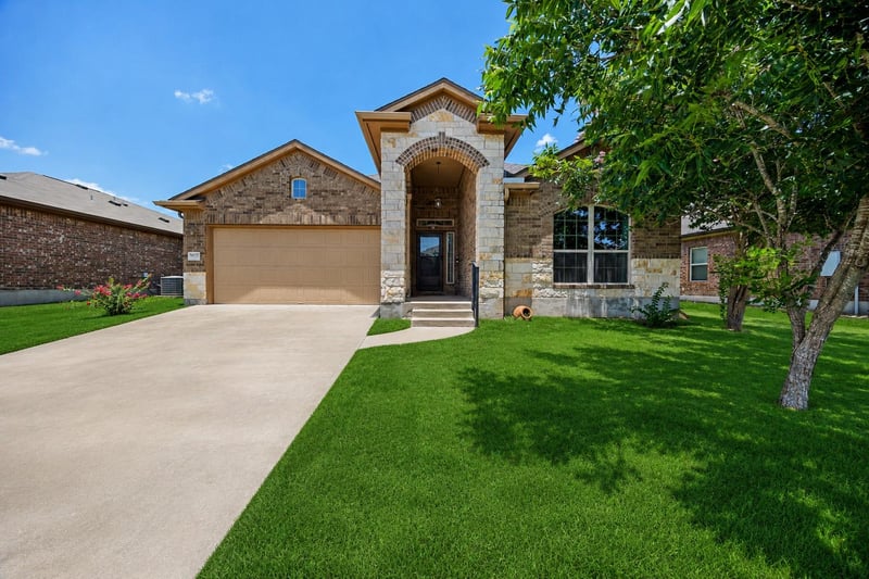 Virtual tour of 18717 Leigh LN