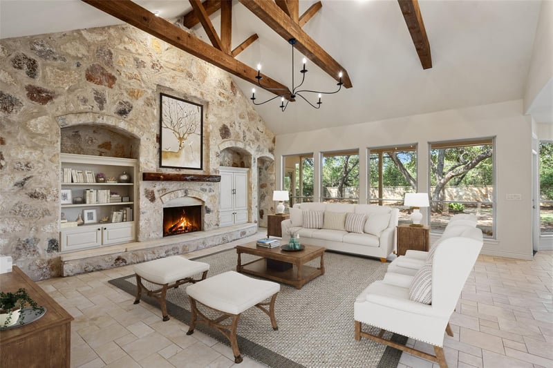 Virtual tour of 1881  County Road 414