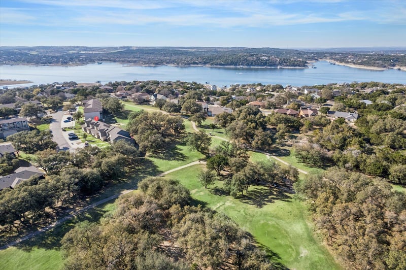 Virtual tour of 18812 Nicklaus DR