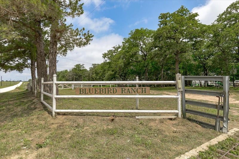 Virtual tour of 1890 Sandy Fork RD