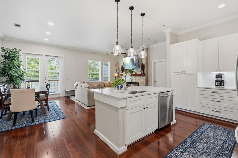 Virtual tour of 1900 Barton Springs RD Unit #2026