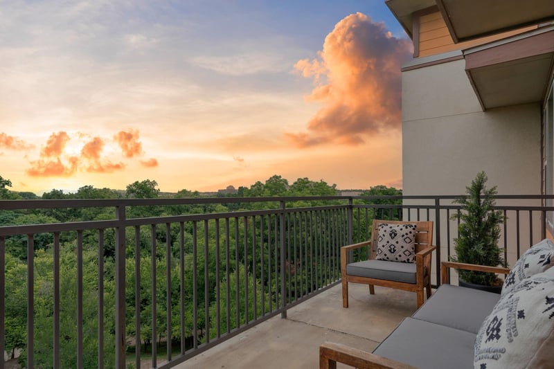 Virtual tour of 1900 Barton Springs RD Unit #5026