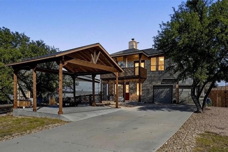 Virtual tour of 19004 Mariners PT