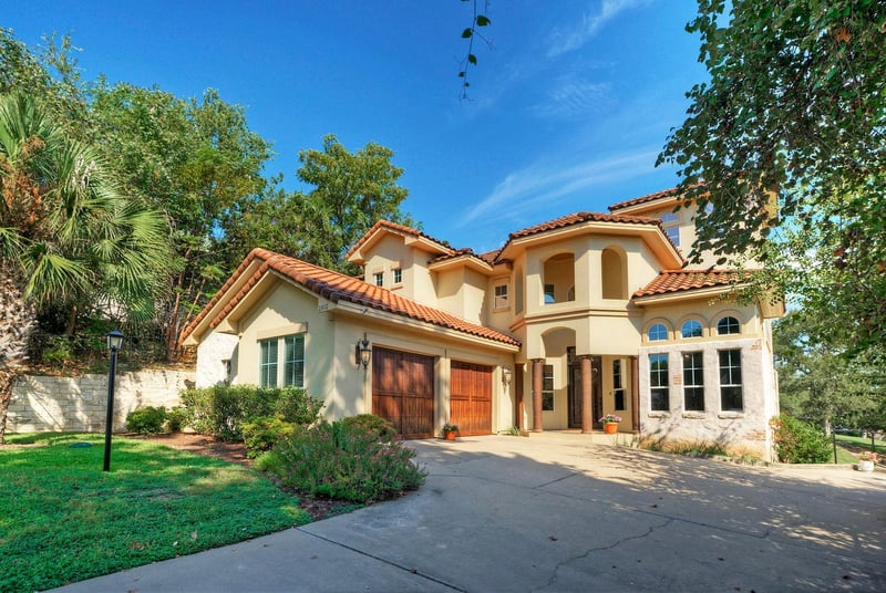 Virtual tour of 1902 Lakeway Blvd