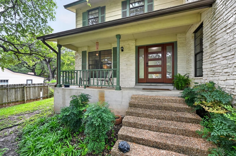 Virtual tour of 1903 Holly Hill Dr