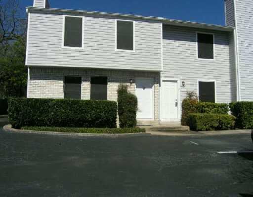 Virtual tour of 1904 Goodrich Ave Unit #2