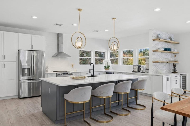 Virtual tour of 1904 Lakeway BLVD