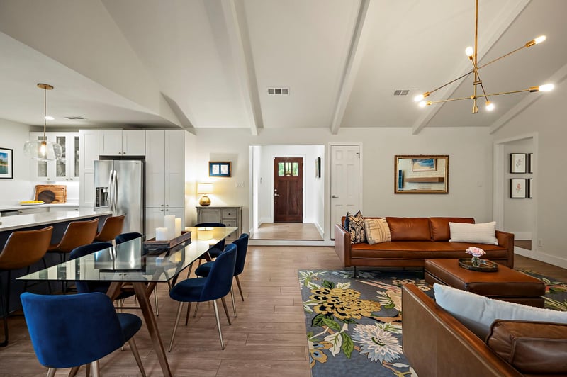 Virtual tour of 1905 Barton Hills DR