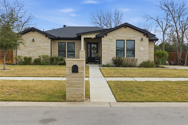 Virtual tour of 1905 S College St