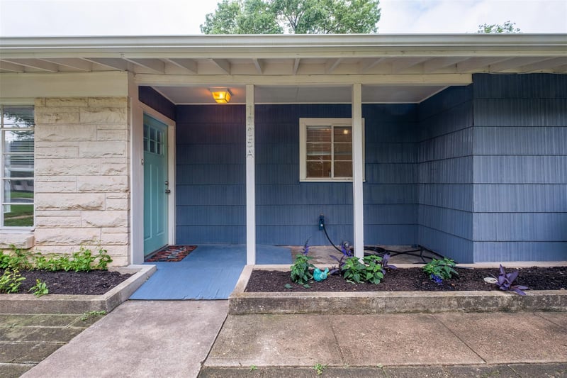 Virtual tour of 1905 W Saint Johns Ave