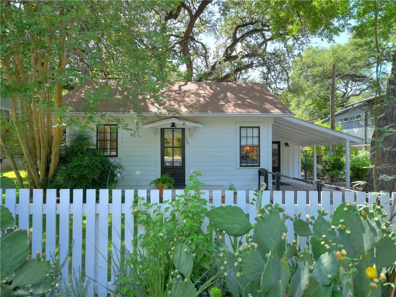 Virtual tour of 1906 Newton St