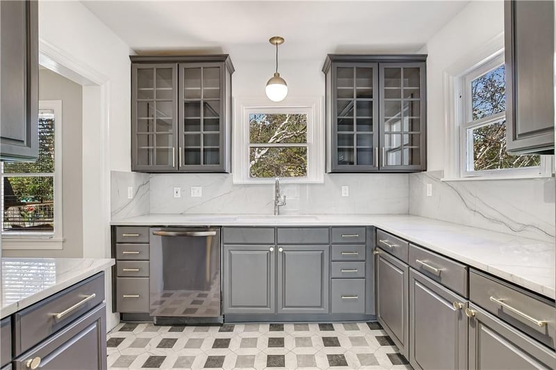 Virtual tour of 1907 Brackenridge ST