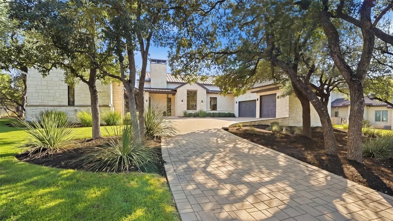 Virtual tour of 19101 Sean Avery Path