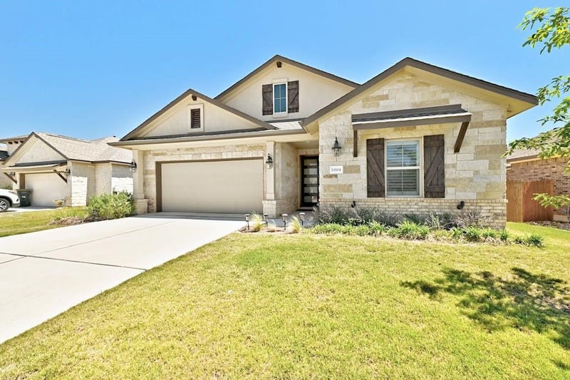 Virtual tour of 19104 Fernando TRL
