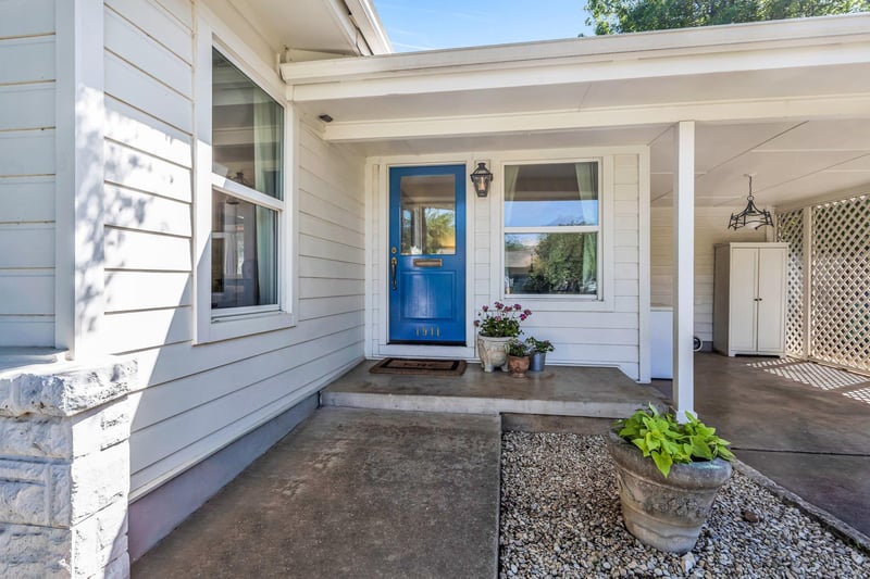 Virtual tour of 1911 W 41st St