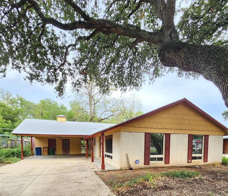 Virtual tour of 1912 Ridgemont Dr