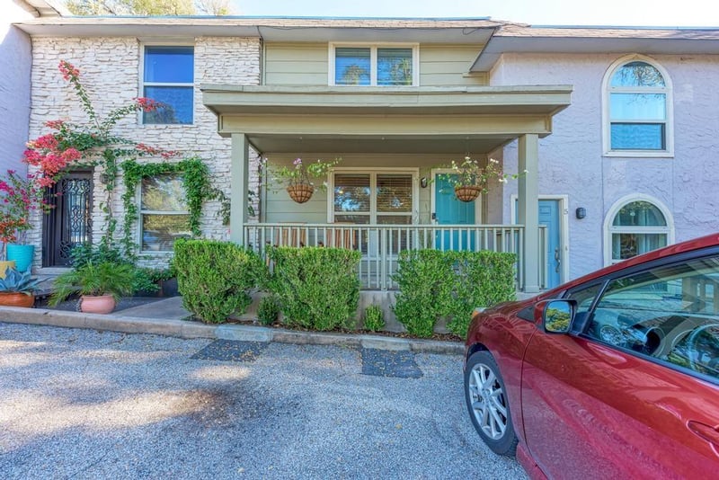 Virtual tour of 1914 Lightsey RD Unit #4