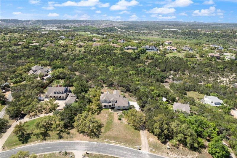 Virtual tour of 19215 White Horse CV