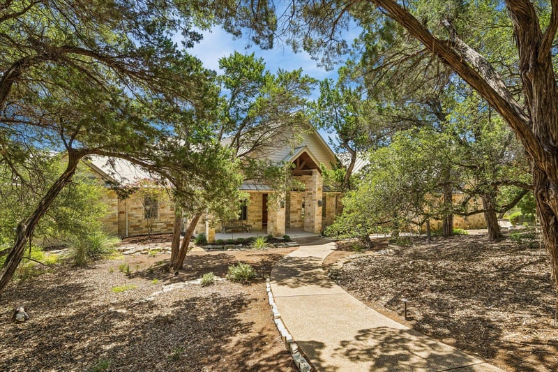 Virtual tour of 19586 Sandcastle DR