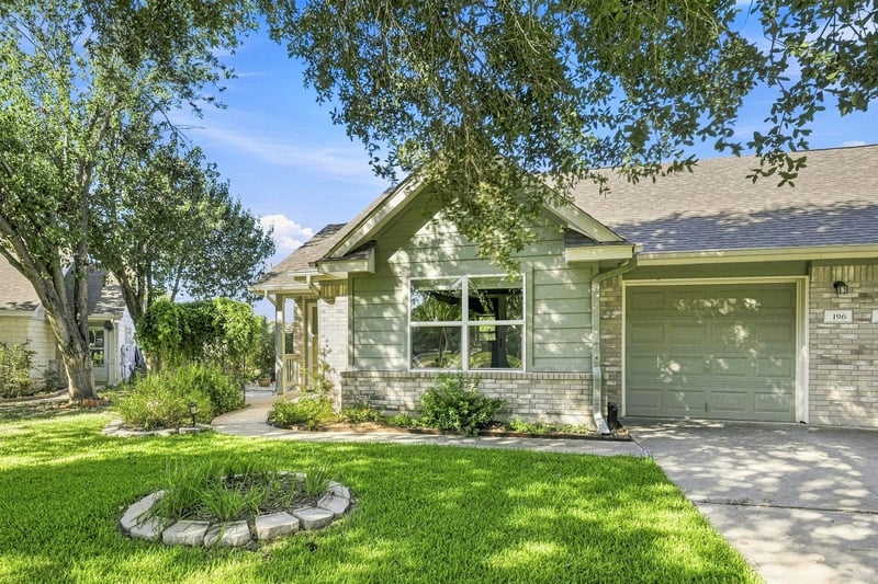 Virtual tour of 196 Prairie Springs LOOP