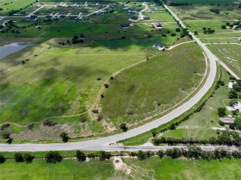 Virtual tour of 19621a FM 2115