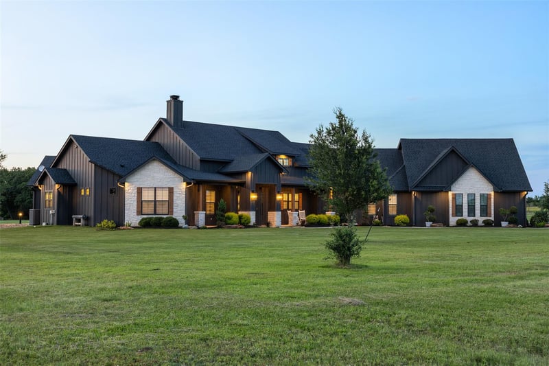 Virtual tour of 1981 County Road 202