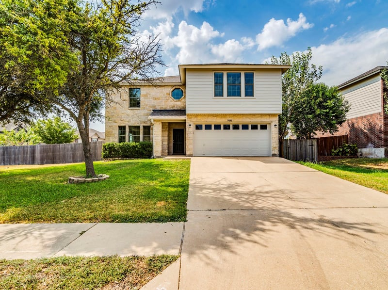 Virtual tour of 19845 San Chisolm DR