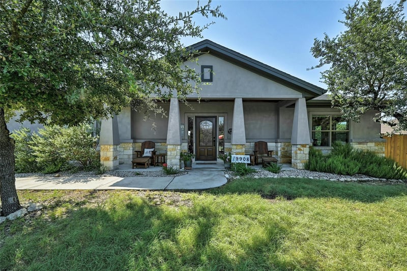 Virtual tour of 19908 Victoria Chase RD