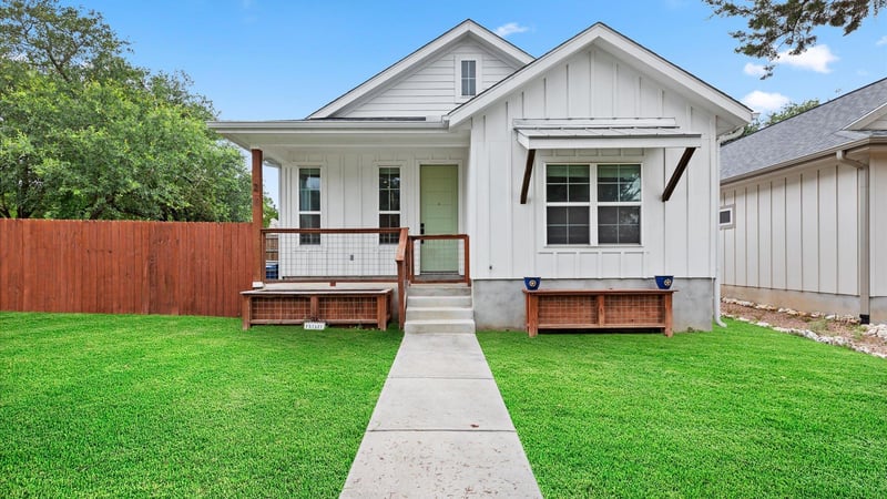 Virtual tour of 2 Stone Creek CIR