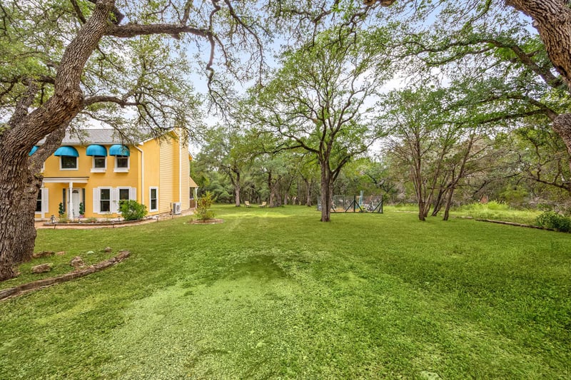 Virtual tour of 20 Westwood DR