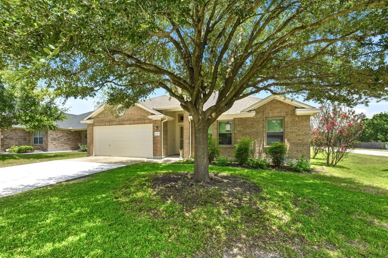 Virtual tour of 200 Gainer DR