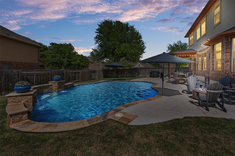 Virtual tour of 200 Lake Livingston DR