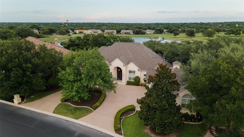 Virtual tour of 200 Stardust LN