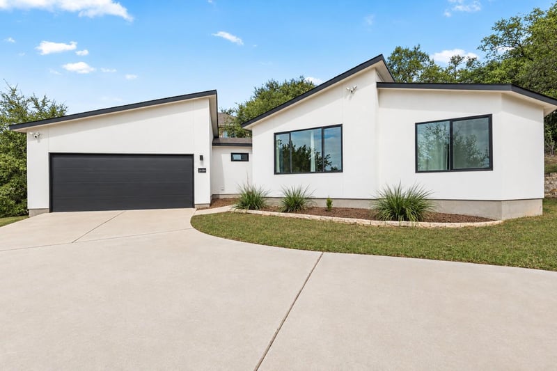 Virtual tour of 20008 Columbus Ln