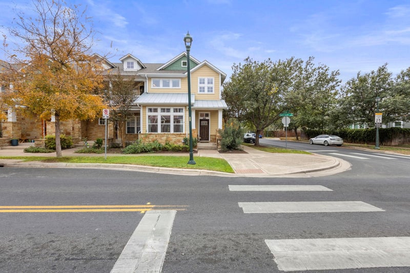 Virtual tour of 2001 Zach Scott ST