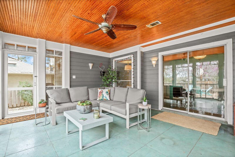Virtual tour of 2002 Alta Vista Ave