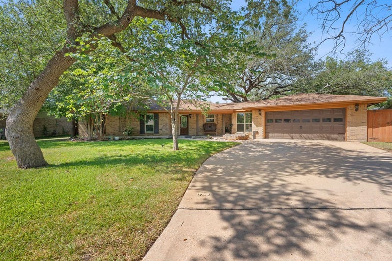 Virtual tour of 2002 Terry LN