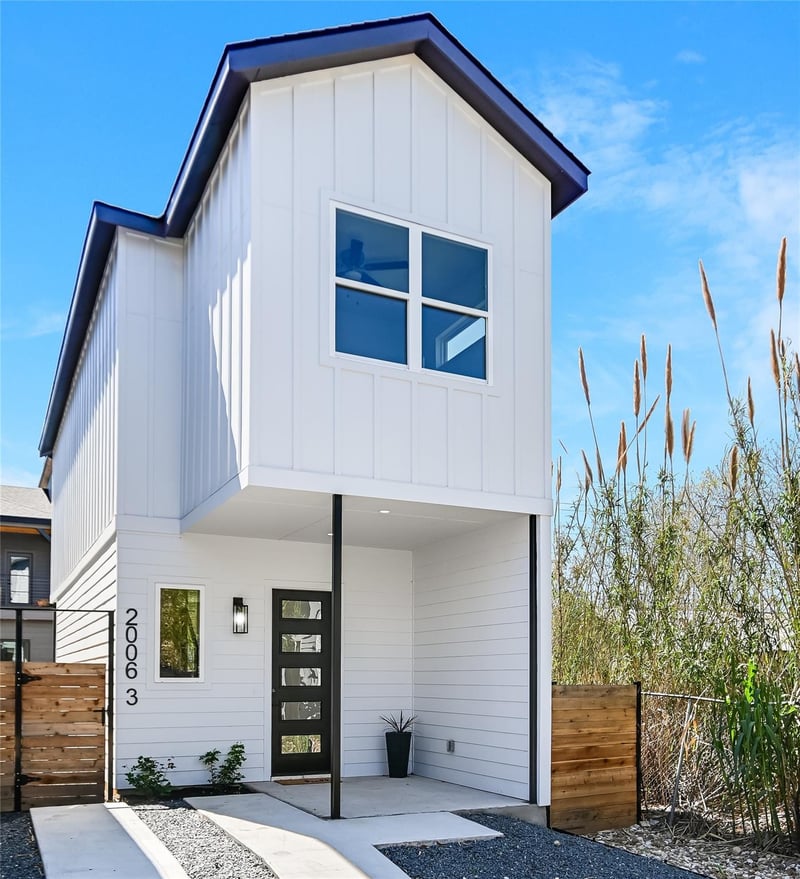 Virtual tour of 2006 Sl Davis Ave Unit #3