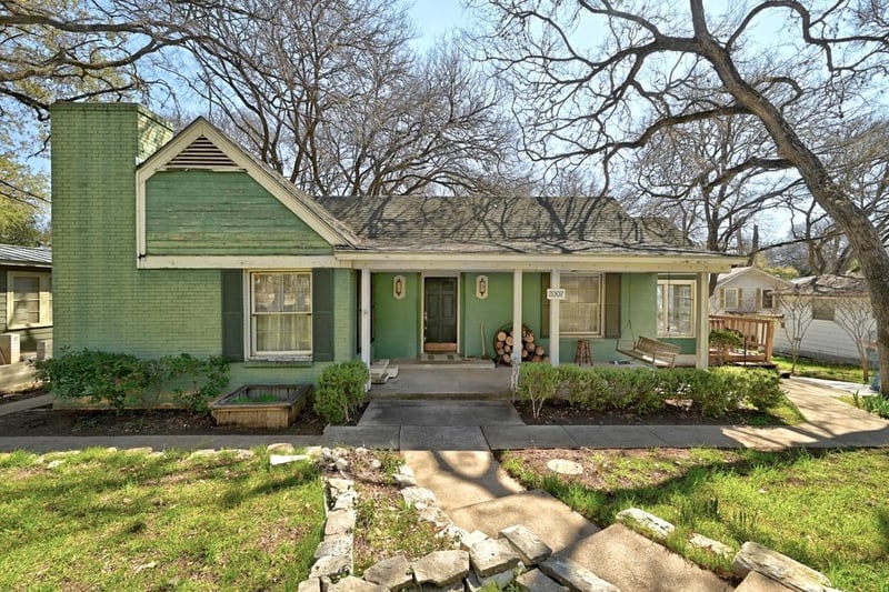 Virtual tour of 2007 Sharon LN