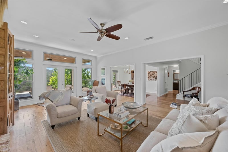 Virtual tour of 2009 Plumbrook DR
