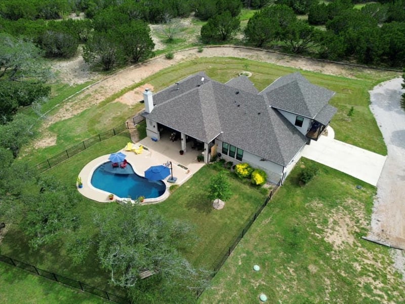 Virtual tour of 201 Brothers LN